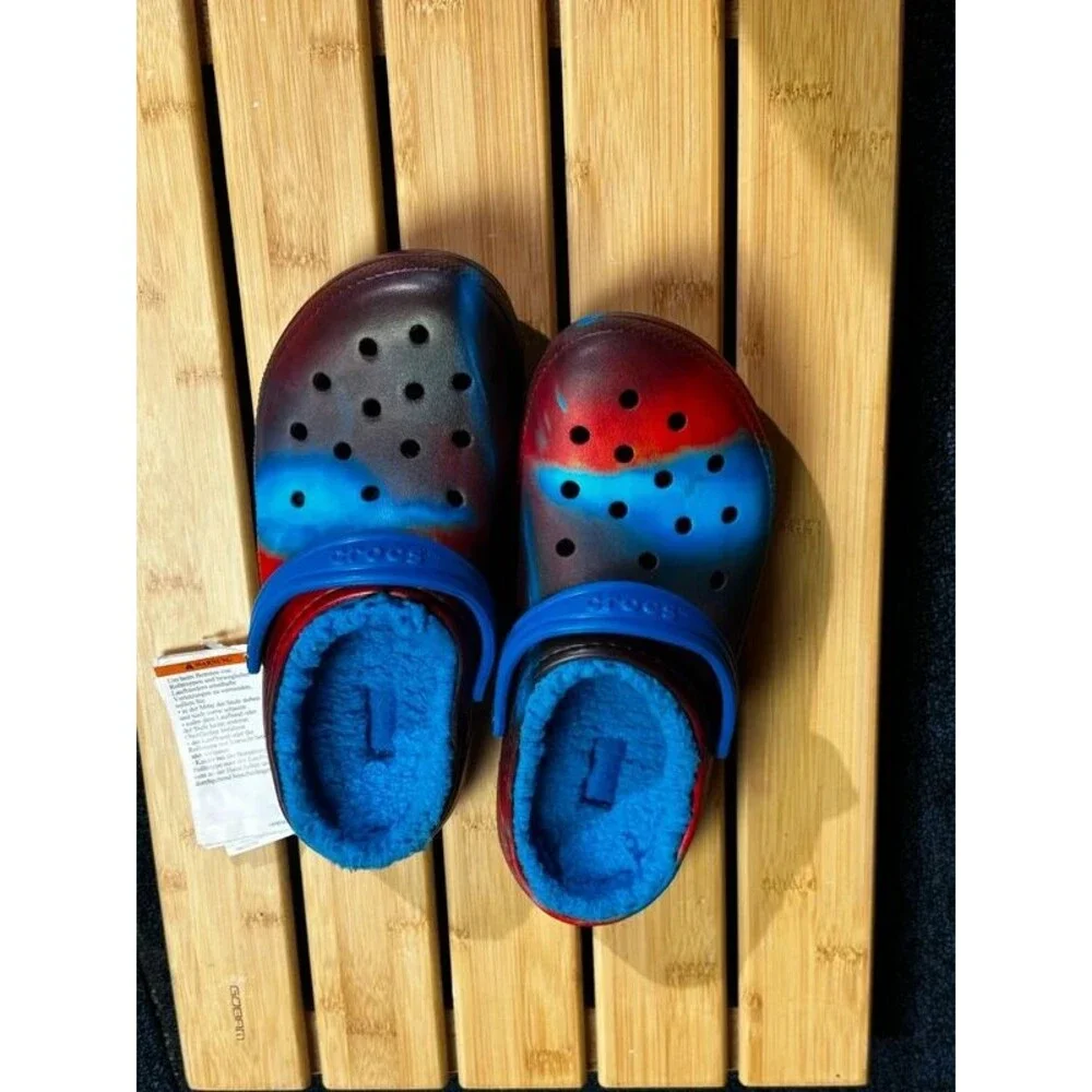 Unisex Crocs Classic Fuzzy Lined Clogs Colorful Spray Dye Blue Red Slip On